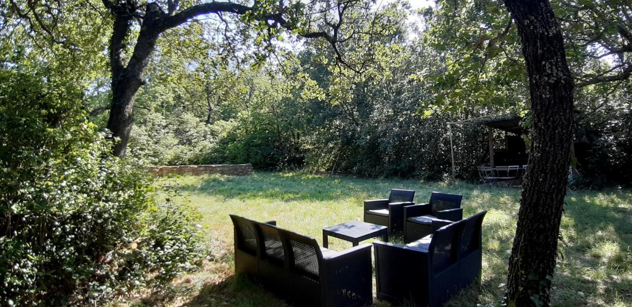 Les Lilas Des Chenes Piolenc Bagian luar foto