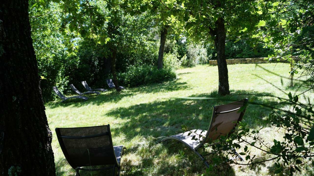 Les Lilas Des Chenes Piolenc Bagian luar foto